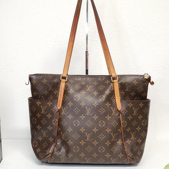 Louis Vuitton Totally MM Monogram Shoulder Bag Lux394-100925 - Picture 1 of 16
